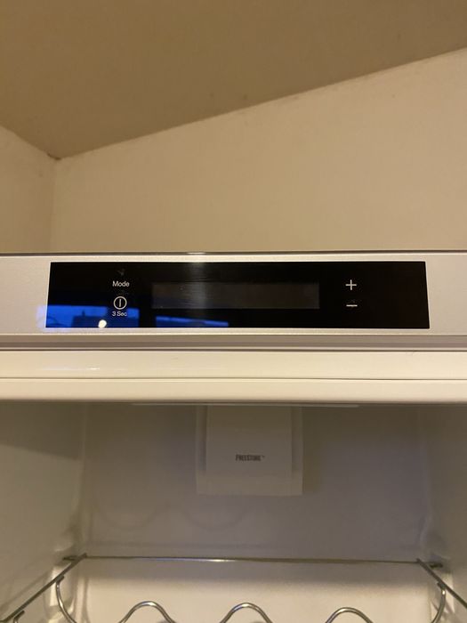Холодильник Electrolux RRT5MF38W1