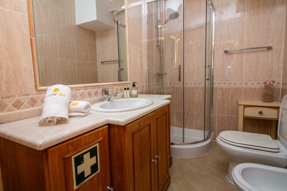 Oura Sunrise 3B Apartmento T3 - 300metros da praia da Oura