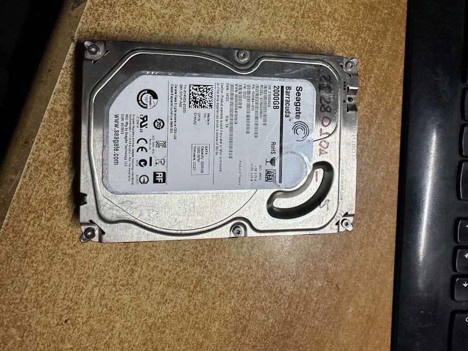 Жесткий диск Винчестер HDD 2 Tb / Тб Seagate ST2000DM001 3.5" SATA