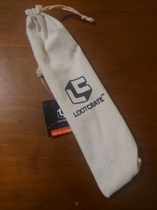 Palhinha de metal Loot Crate