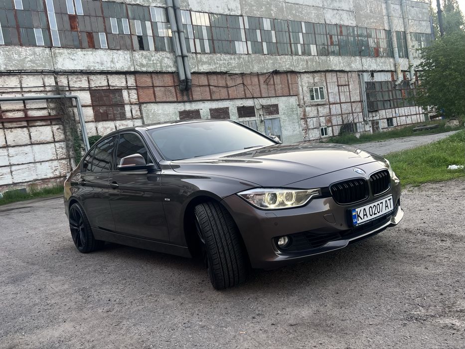 BMW F 30 Офіційний автомобіль