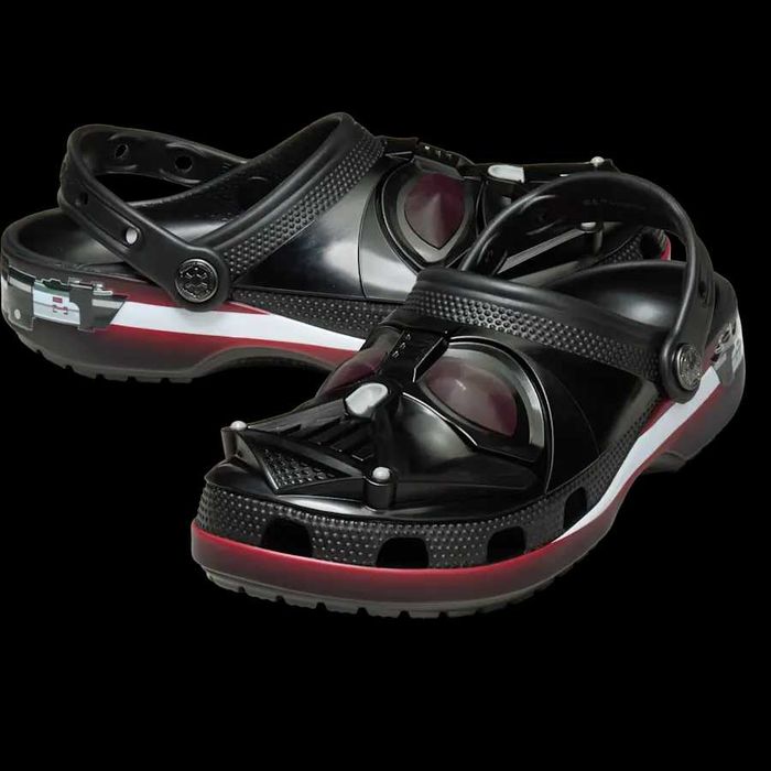 Crocs STAR WARS™ Darth Vader Classic Clogs Multi оригінал р 41