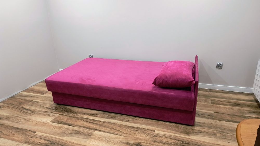 Tapczan Różowy 110 \ 200 cm z pojemnikiem – Stan bardzo dobry