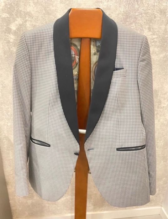 Miguel Vieira Suit (Like New)