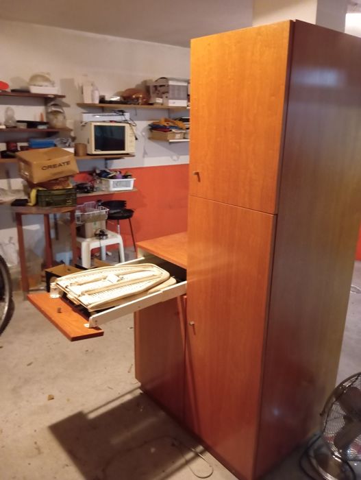 Vendo Armário para arrumação em mogno