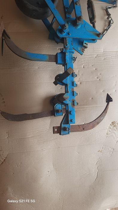 Продам секції міжрядного культиватора КРН