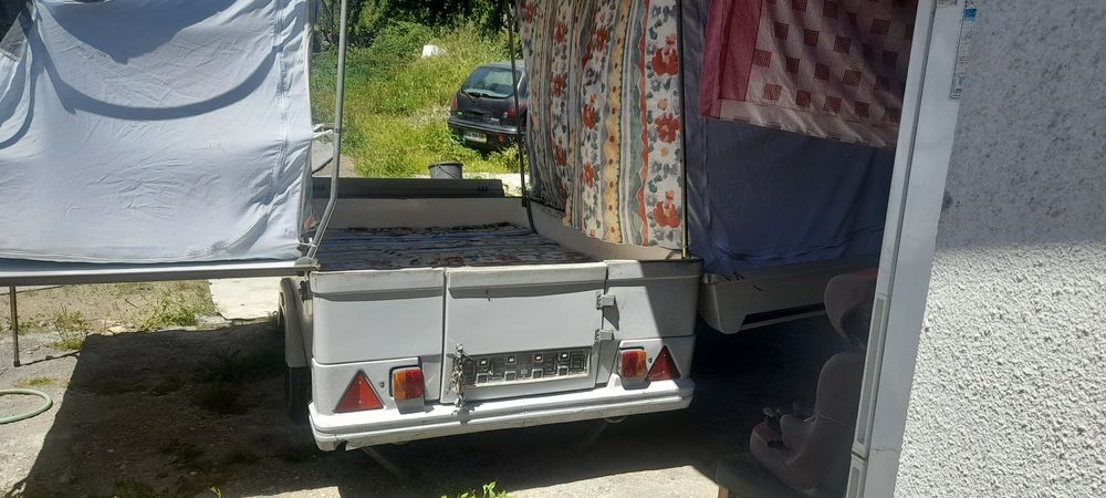 Atrelado tenda saurium