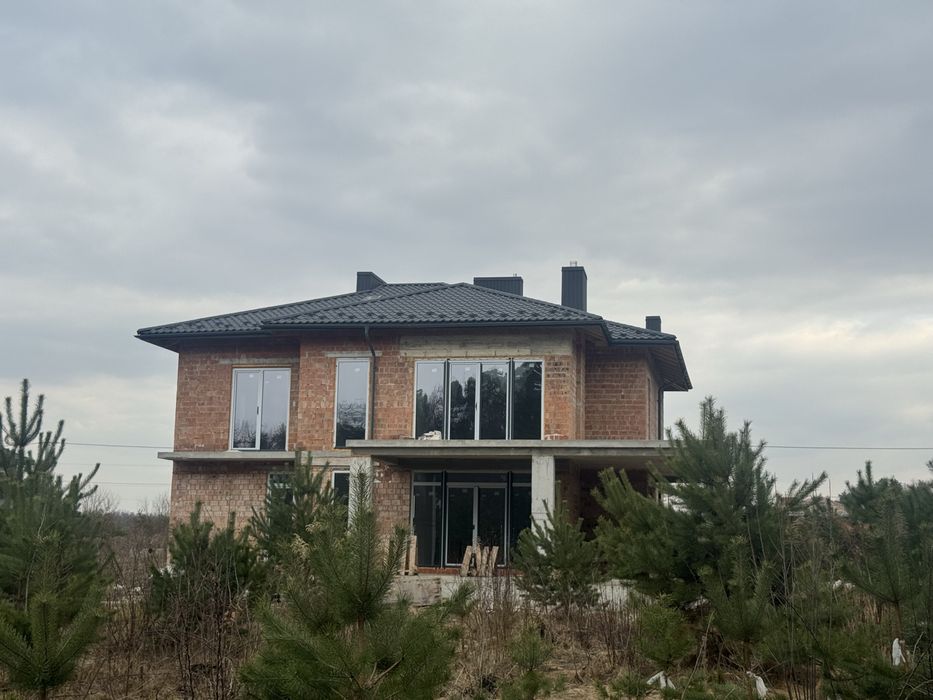 Продаж ексклюзивного готового під ремонт будинку в с. Лапаївка