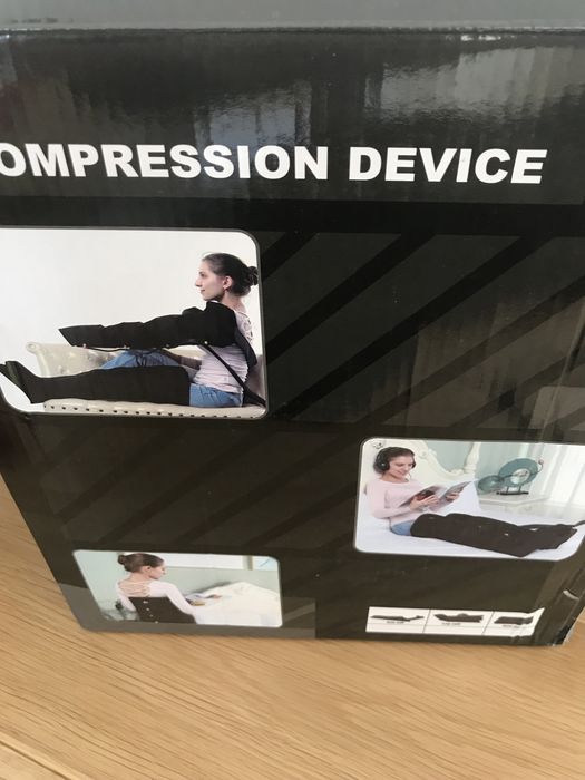 Máquina de pressoterapia nova na caixa.