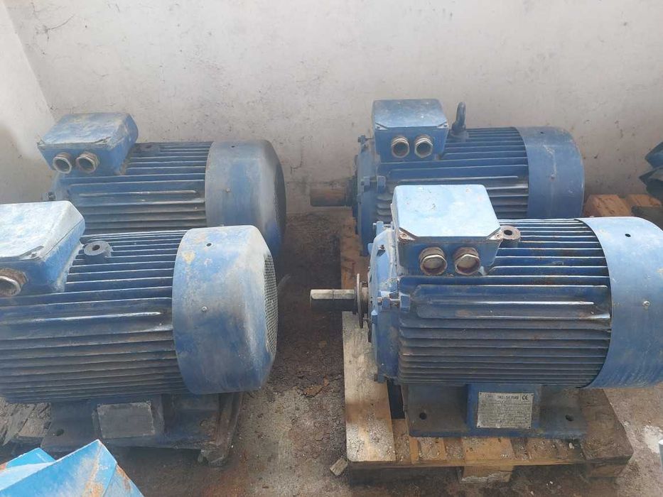 Silnik elektryczny 90 kW 2900 obr/min