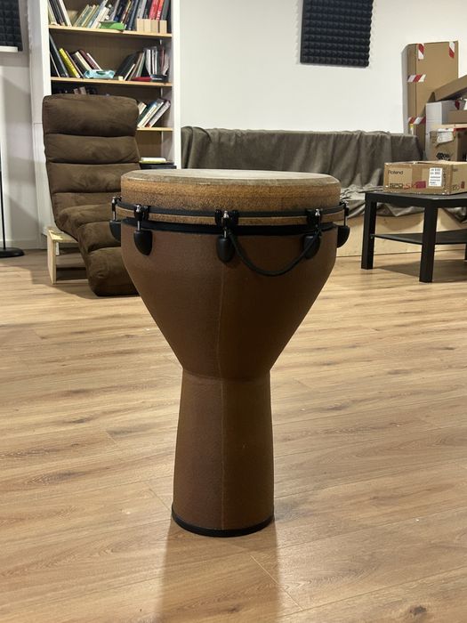 Remo Djembe como novo