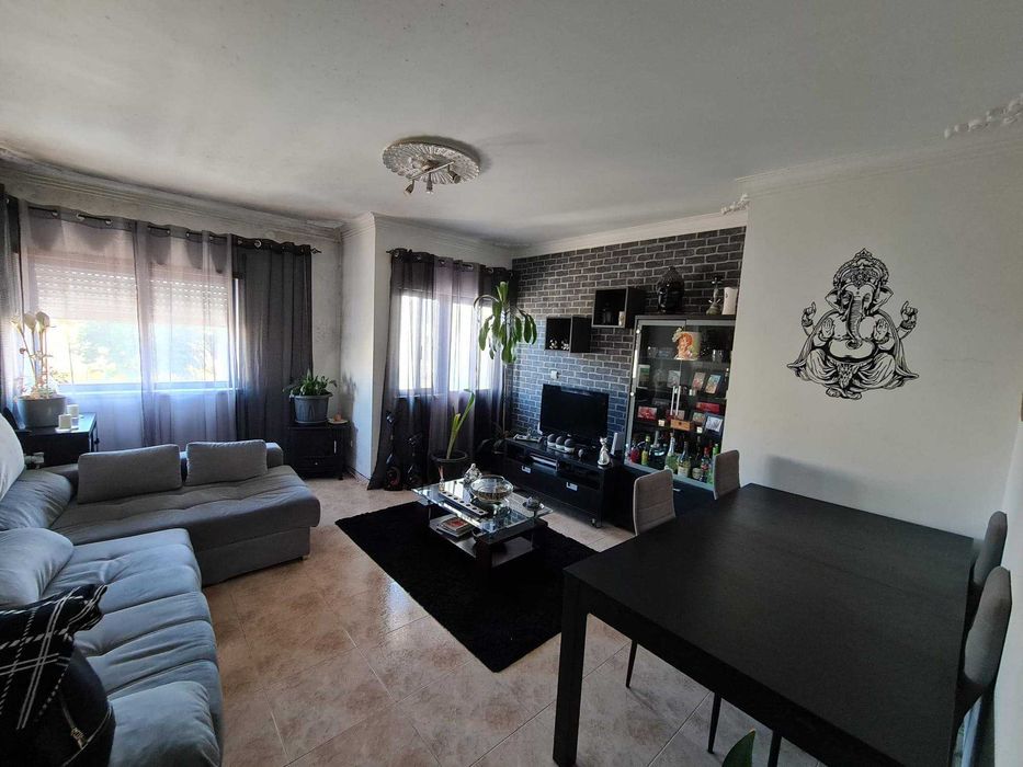 t5 com terraço 100m2 montijo zona central com suite PERMUTA