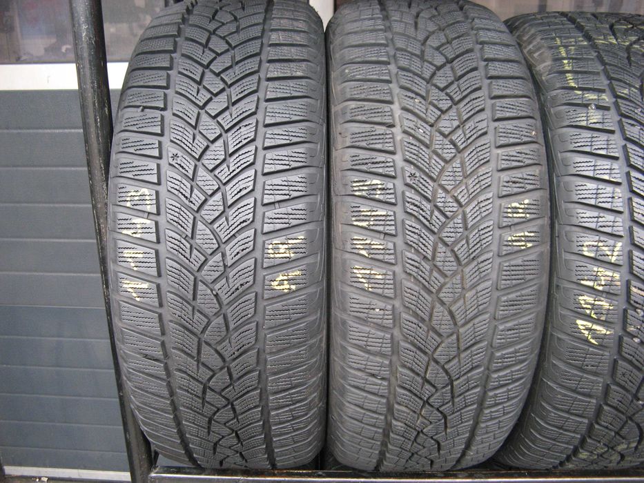 225/55R17 GOODYEAR Ultra Grip Performance + nr.1143