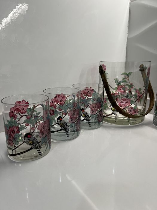 Conjunto de copos e taça de gelo em vidro pintados à mão