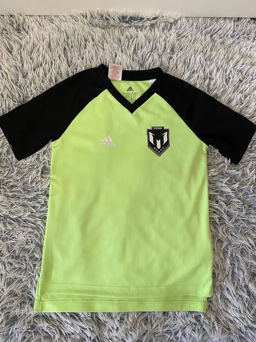 Футболка adidas для хлопчика 9-10 років