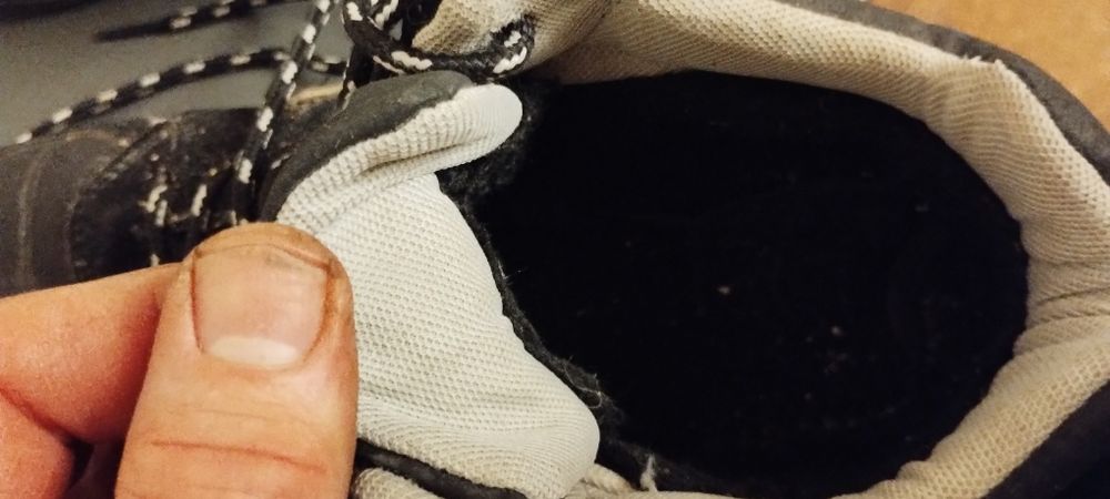 Кросівки  43 б/у