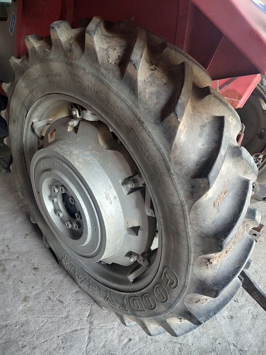 Koła wąskie miedzyrzedowe 13.6 R38 MF