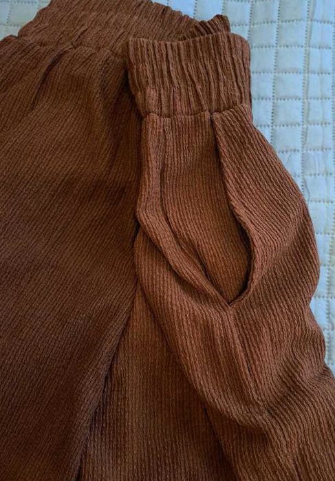 Calças NOVO, tamanho L