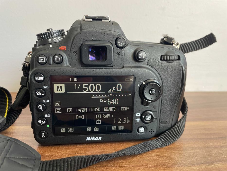 Nikon D7200 + Sigma A 18-35 mm F1.8 DC HSM/Nikon | 9,8 tys. zdjęć | + torba + 2 karty