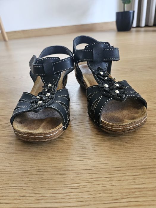 Sandaly czarne 36 Deichmann Easy street koturn