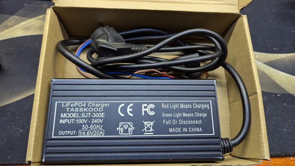 Lifepo4 14.6в  20а Зарядное устройство аккумулятор