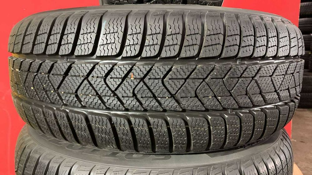225/55/17 Pirelli Winter Sottozero 3 RFT*