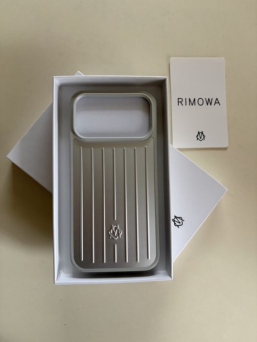 Rimowa case Iphone 17 Pro Max