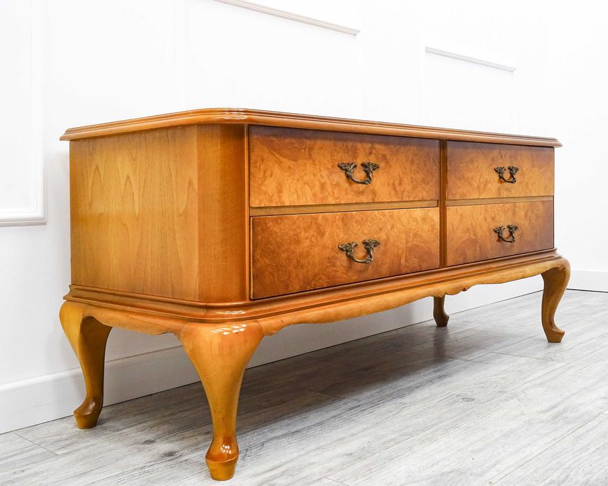 Drewniana KOMODA STYL CHIPPENDALE ORZECH komoda na nóżkach 4 szuflady