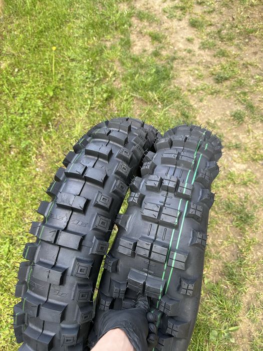 Продам Резину 18