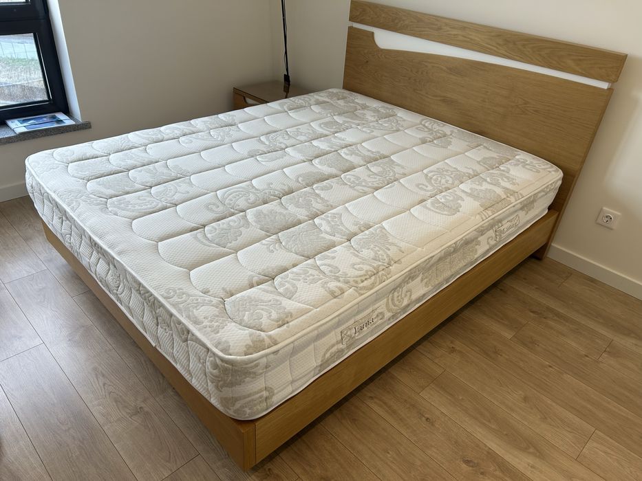 Cama casal + Mesa cabeceira64585129267330121