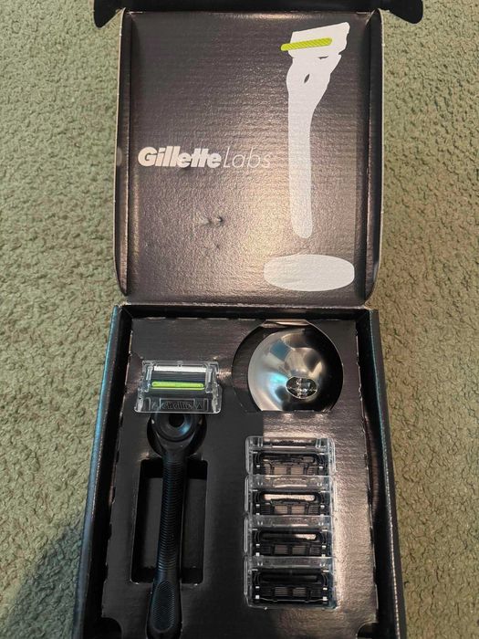 Gillette Labs Black & Gold Maszynka do golenia & 5 wkładów 17086(1)
