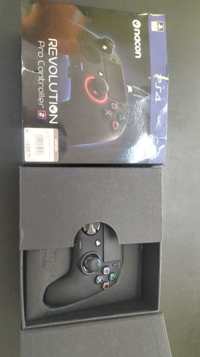 Nacon Revolution Pro Controller 2 para PS4 Preto