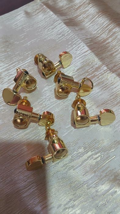 Acessórios novos para guitarra.