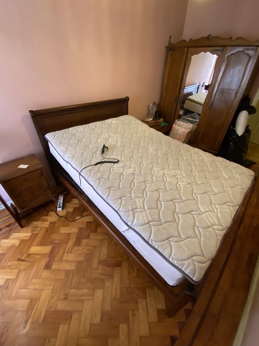 Cama de casal em madeira, ortopedica com colchão e topper com comando