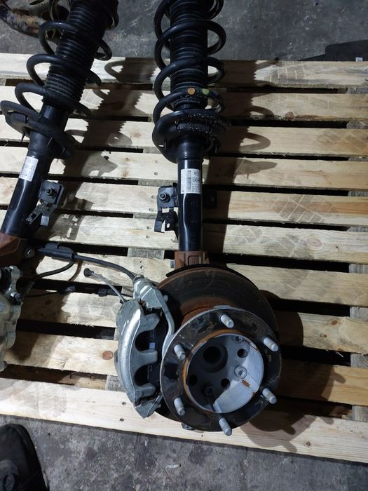 Zwrotnica mcphrrson ford transit mk8 bliźniak