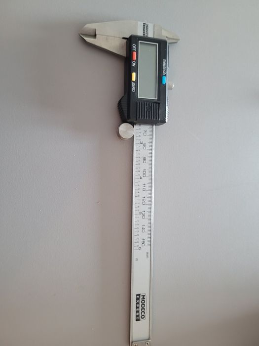 Suwmiarka elektroiniczna 150