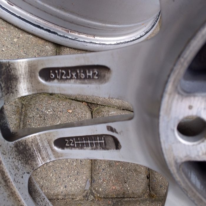 Alufelgi Dezent 4 szt. 16 cali VW Audi Skoda Seat
