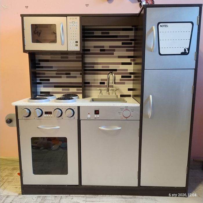 Kuchnia dla dziecka  akcesoriów . Tylko osobiście