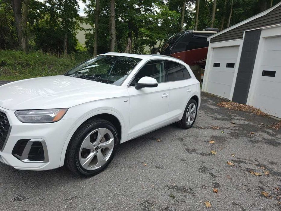 Audi Q5      2022