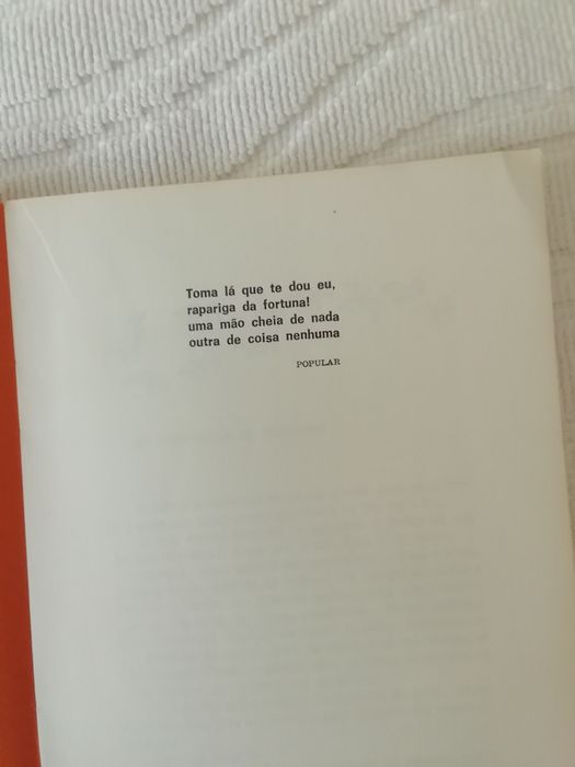 Uma mão cheia de nada outra de coisa nenhuma, usado