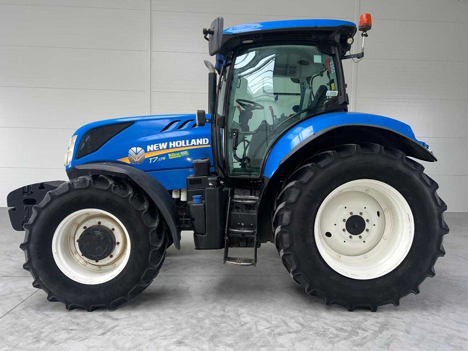 New Holland T 7.175,  Range Command