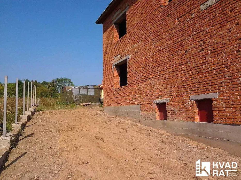 Продаж 2-поверхового будинку з гаражем та ділянкою ! 184 м2