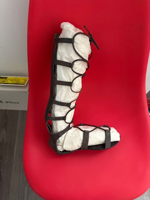 Sandálias em pele Hoss/ Intropia