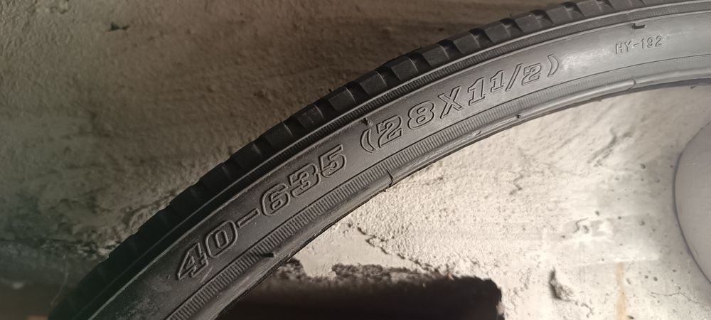 Opona nowa 28 cali+ dętka nowa