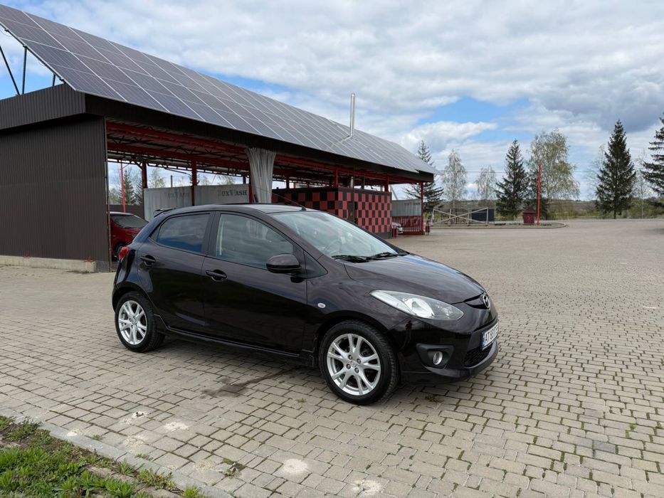 Автомобіль Mazda 2 2008