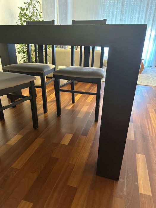 Mesa de jantar Antarte com cadeiras