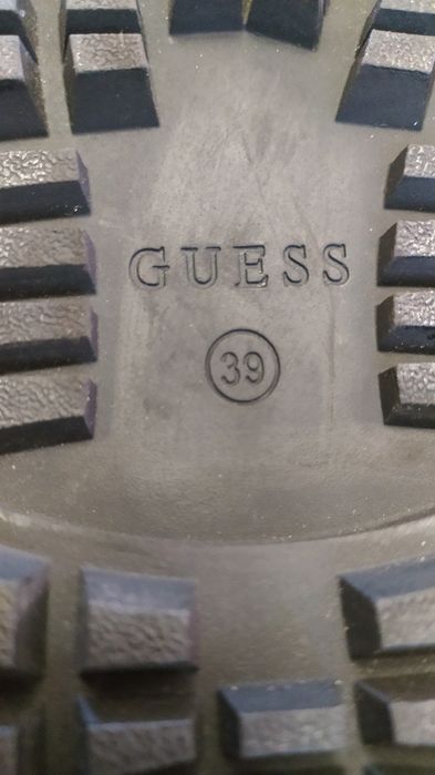 Ботильйони жіночі від " Guess"