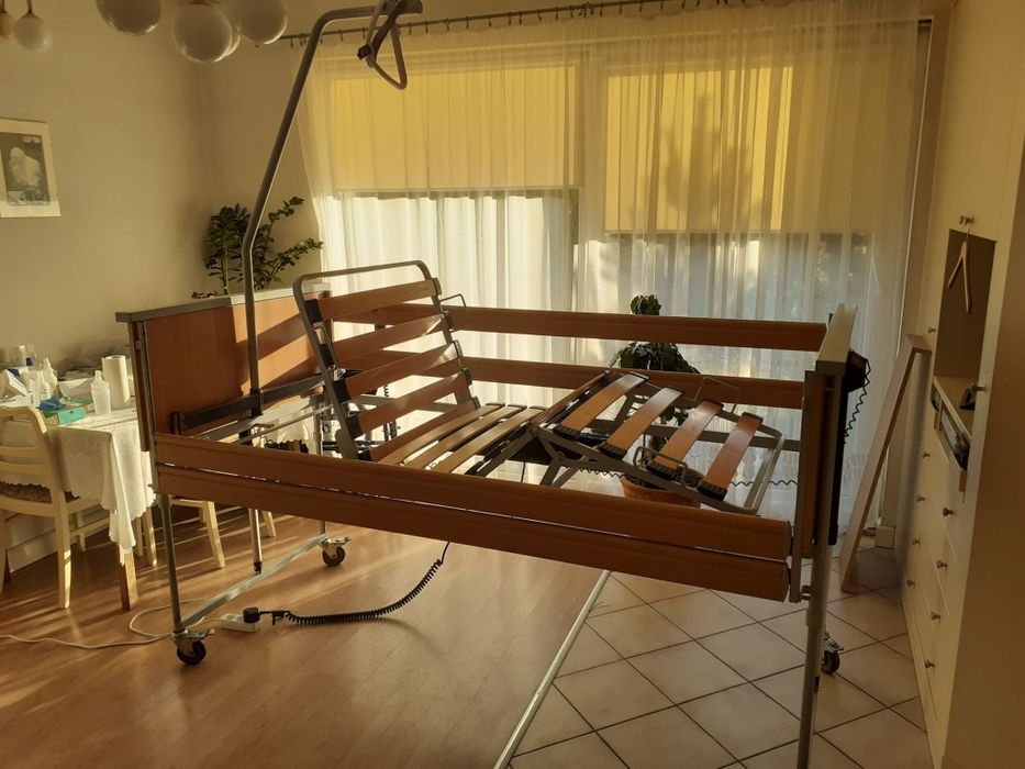 Łóżko elekteyczne pielęgnacyjno-rehabilitacyjne