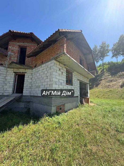 Продається будинок у мальовничому місці, ліс,річка