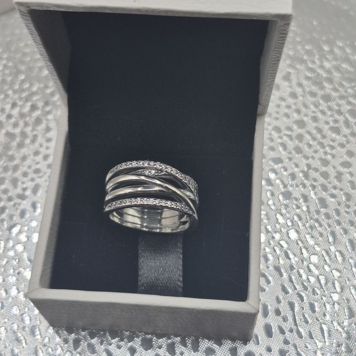 Anel Pandora Sparkling & Polished Lines